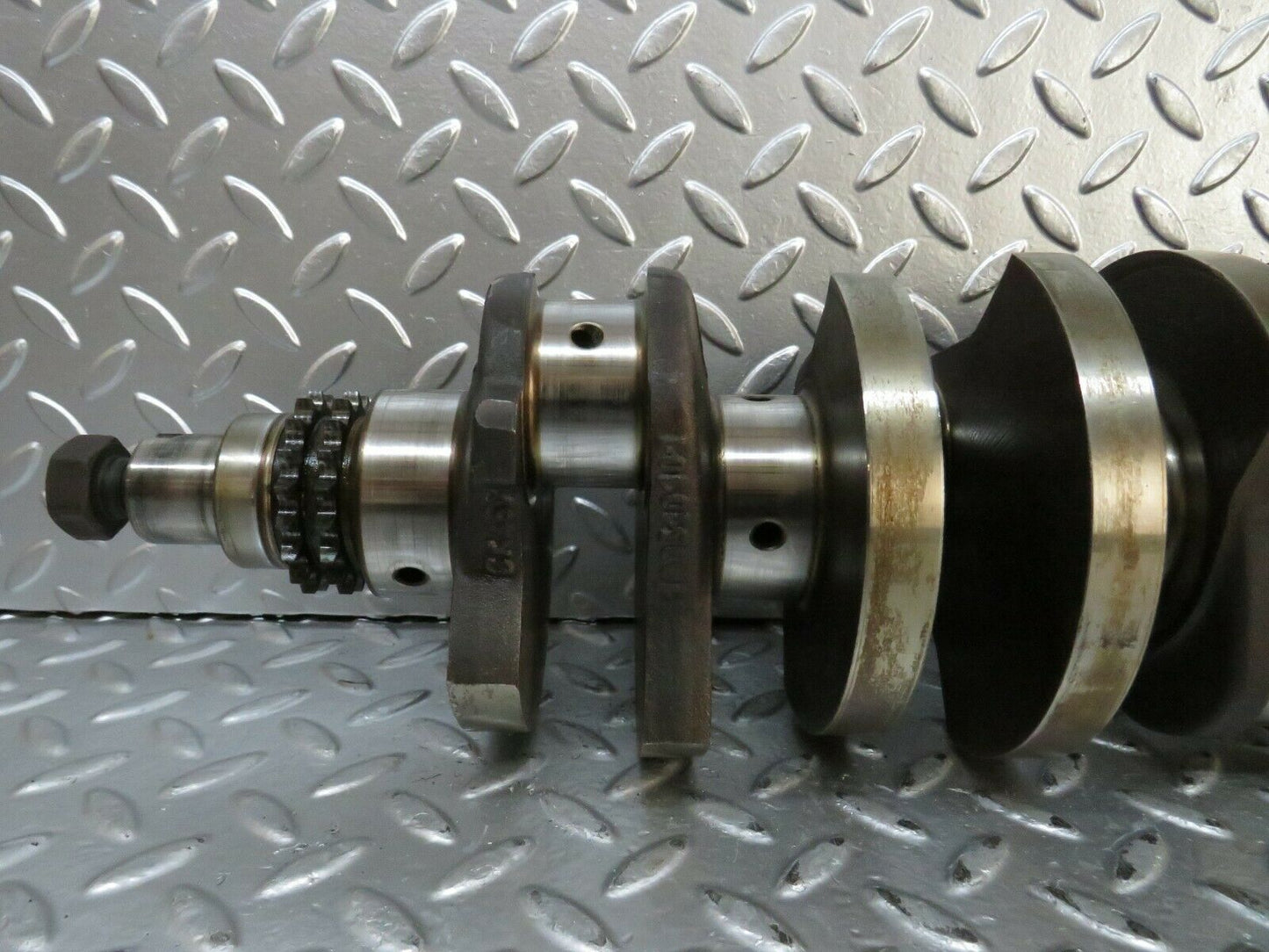 23678 Mercedes-Benz W114 280E Crankshaft 1100310101