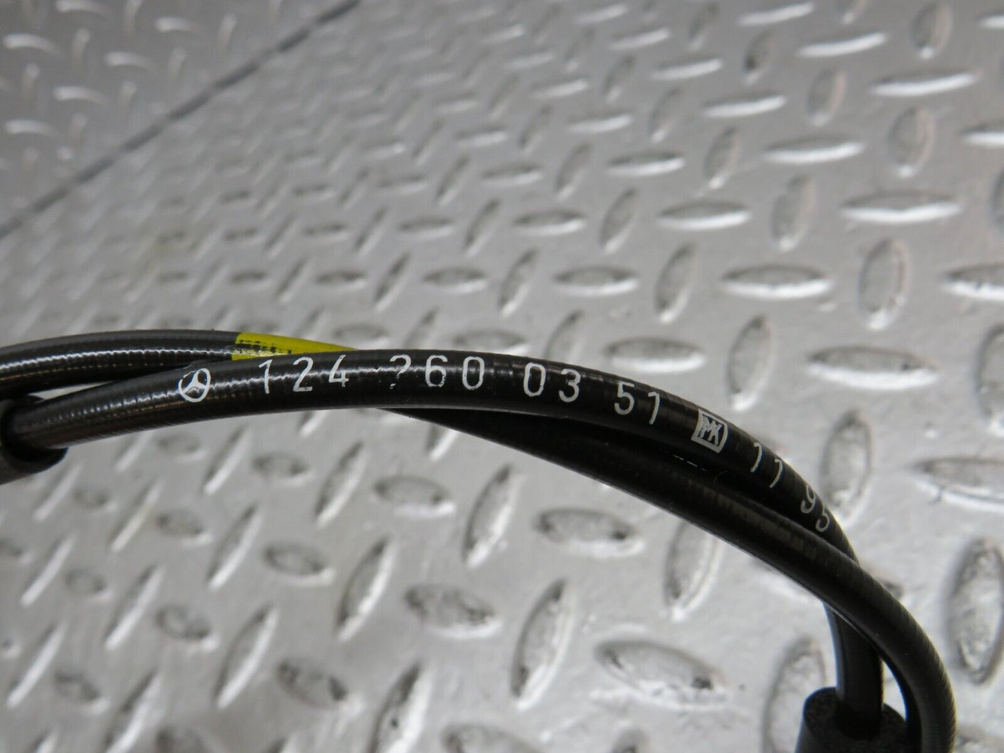 27804 Mercedes-Benz S124 300TE Wagon Gearbox Cable Wire 1242600351