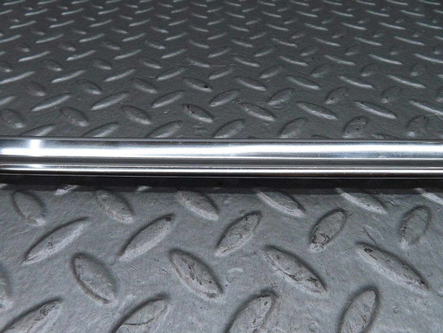 18145 Mercedes-Benz W123 200 Rear Windscreen Chrome Frame