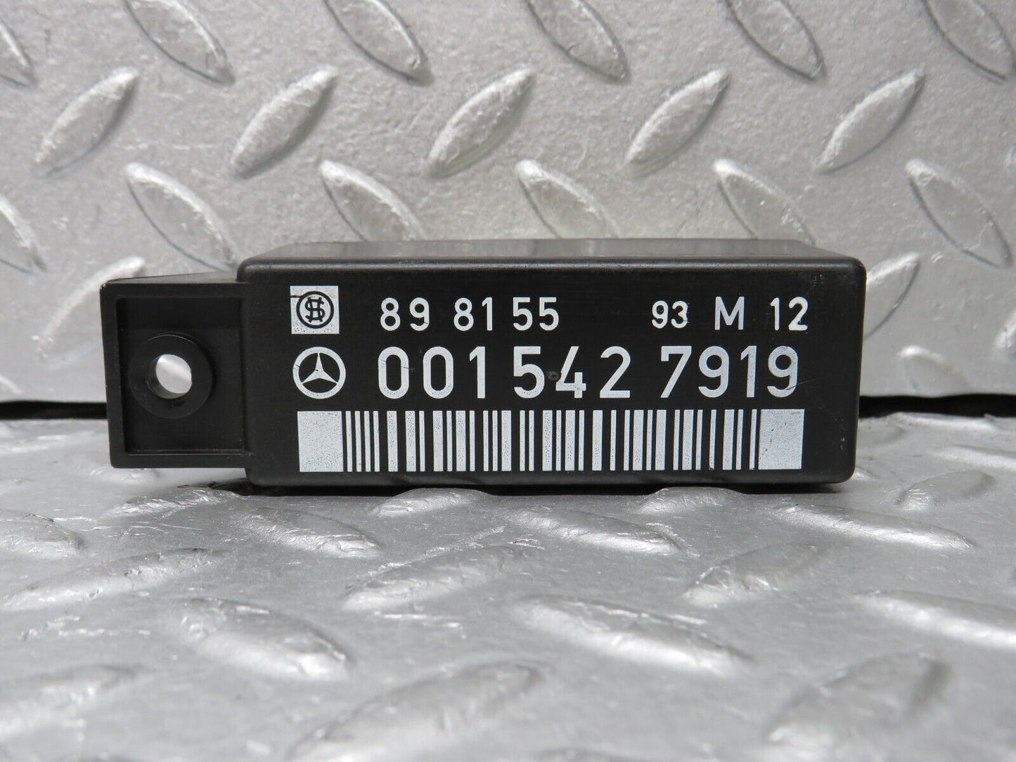 38327 Mercedes-Benz R129 280SL Coupe Windscreen Wiper Relay 0015427919