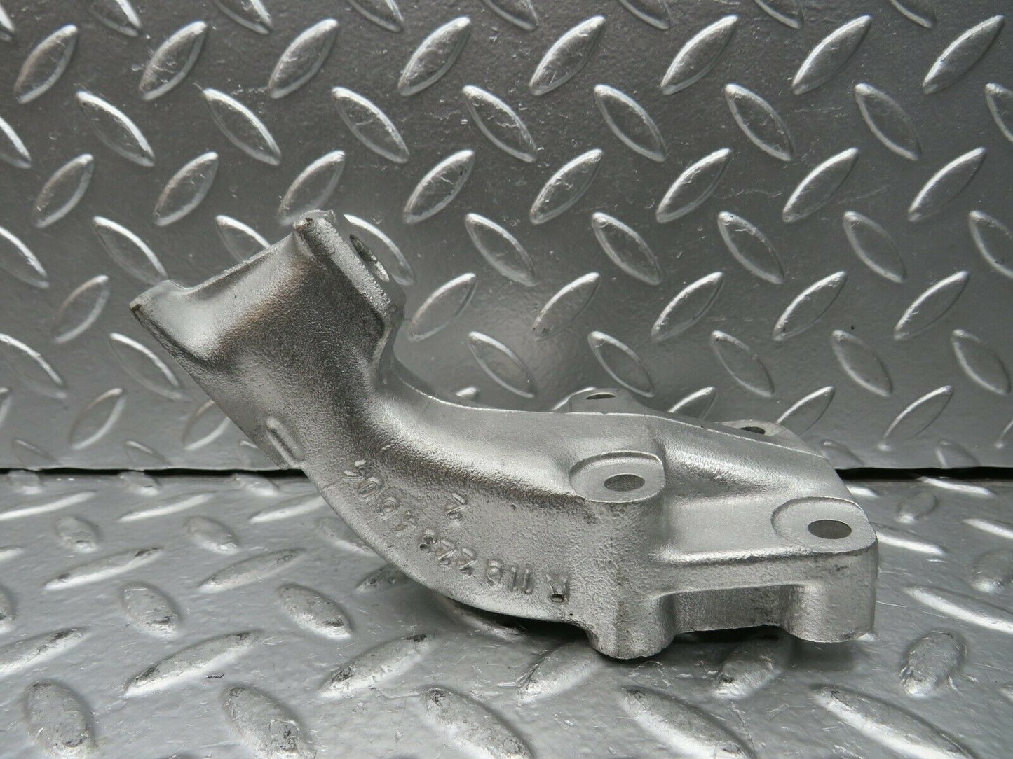 22833 Mercedes-Benz C107 450SLC Engine Mount Bracket Left Side 1162234604