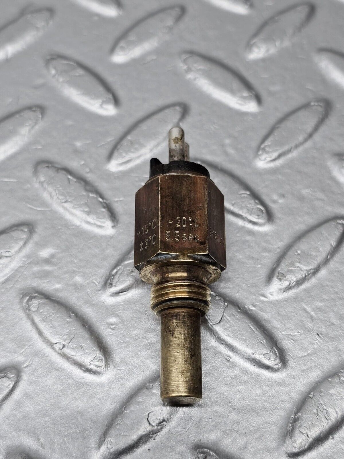 40786 Mercedes-Benz W123 280E Temperature Switch VDO 36/2/19