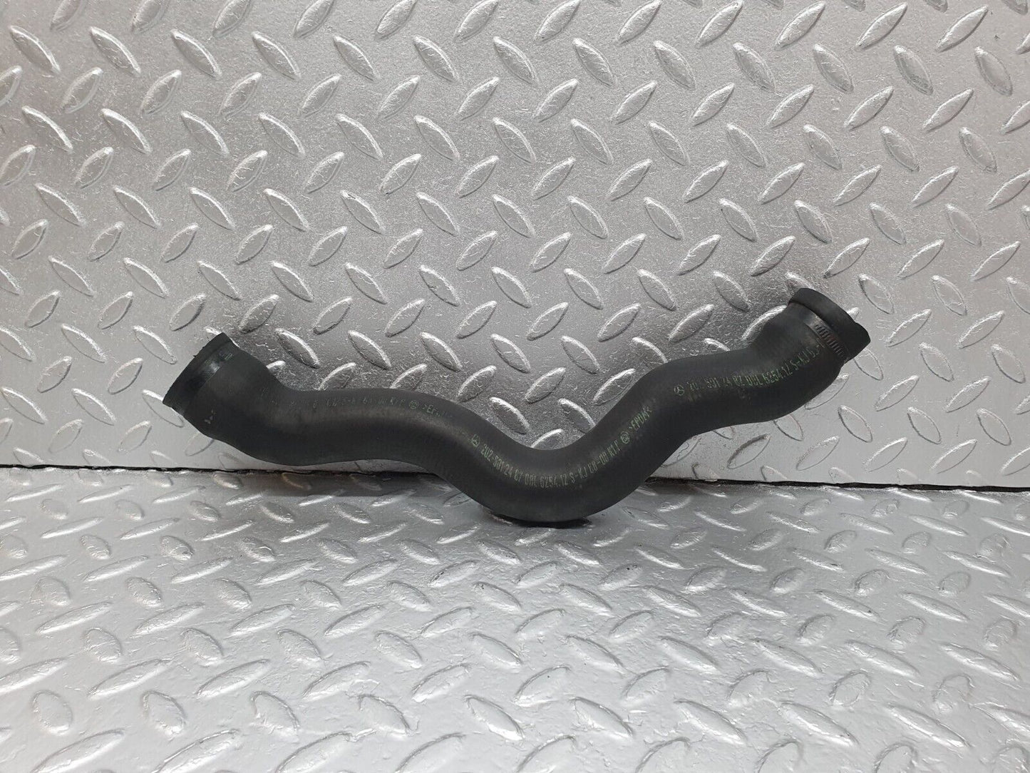 42070 Mercedes-Benz W202 C200 Upper Radiator Hose Pipe 2025012482