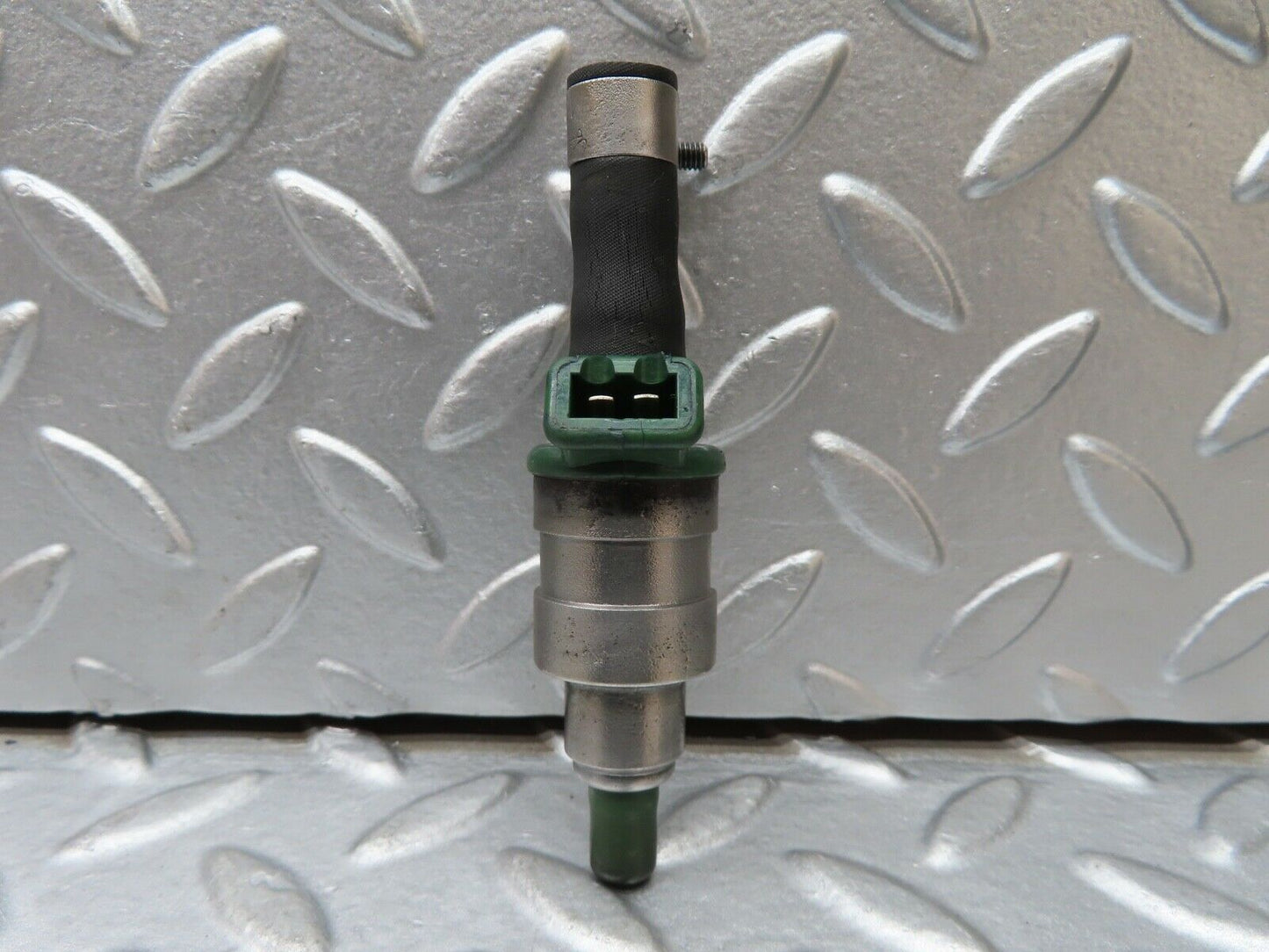 20403 Mercedes-Benz W114 280CE Coupe Fuel Injector Bosch 0280150035