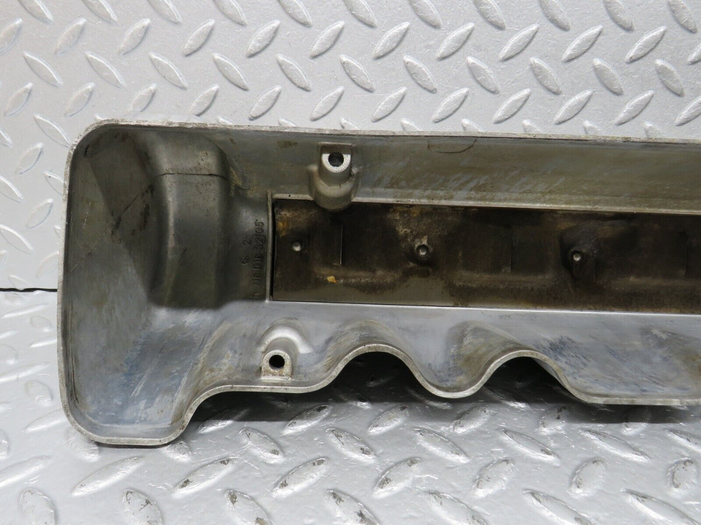 39894 Mercedes-Benz R107 350SL Coupe Cylinder Head Valve Cover Left 1160163205