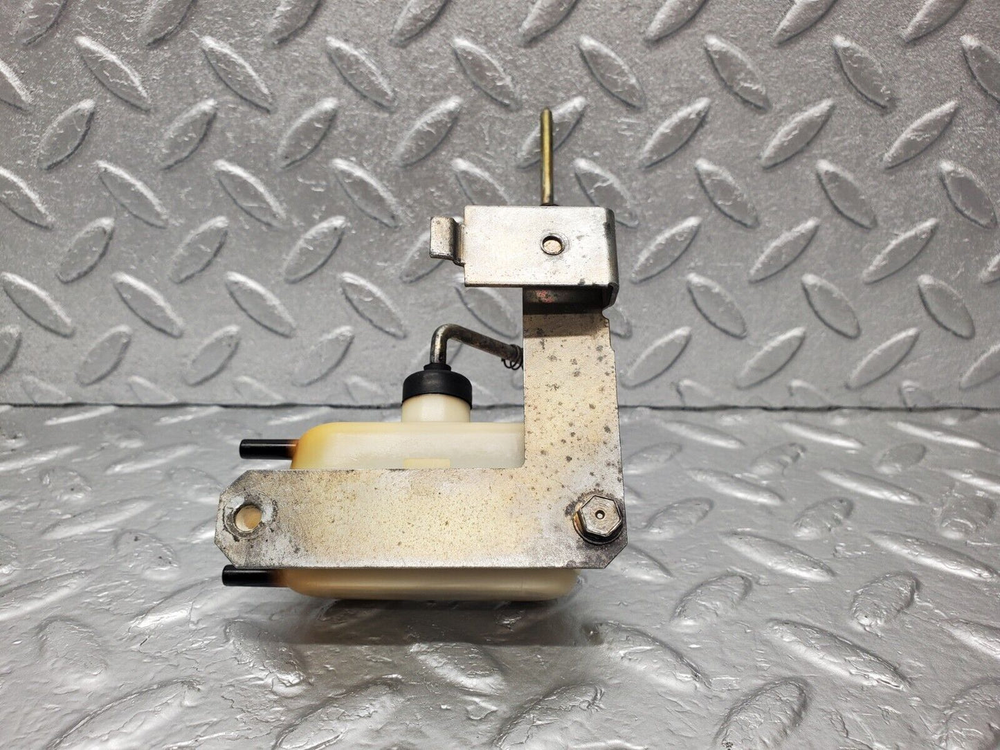 46472 Mercedes-Benz C123 280CE Coupe Fuel Tank Flap Cap Vacuum Actuator