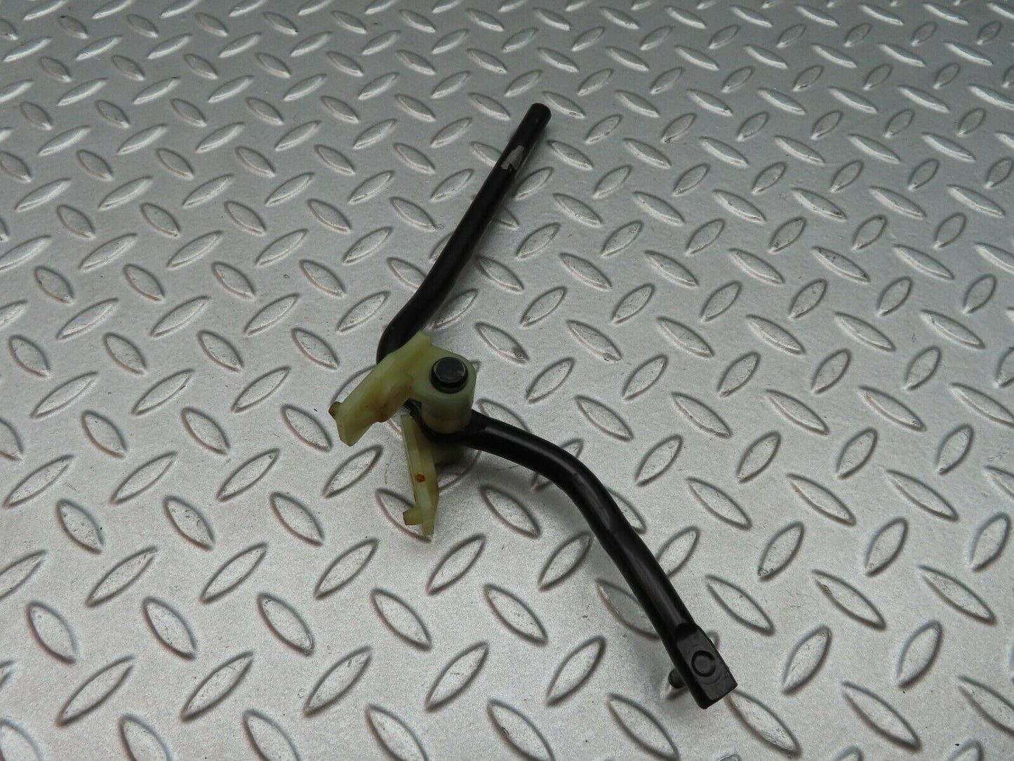5677 Mercedes-Benz W123 200 Accelerator Pedal Linkage
