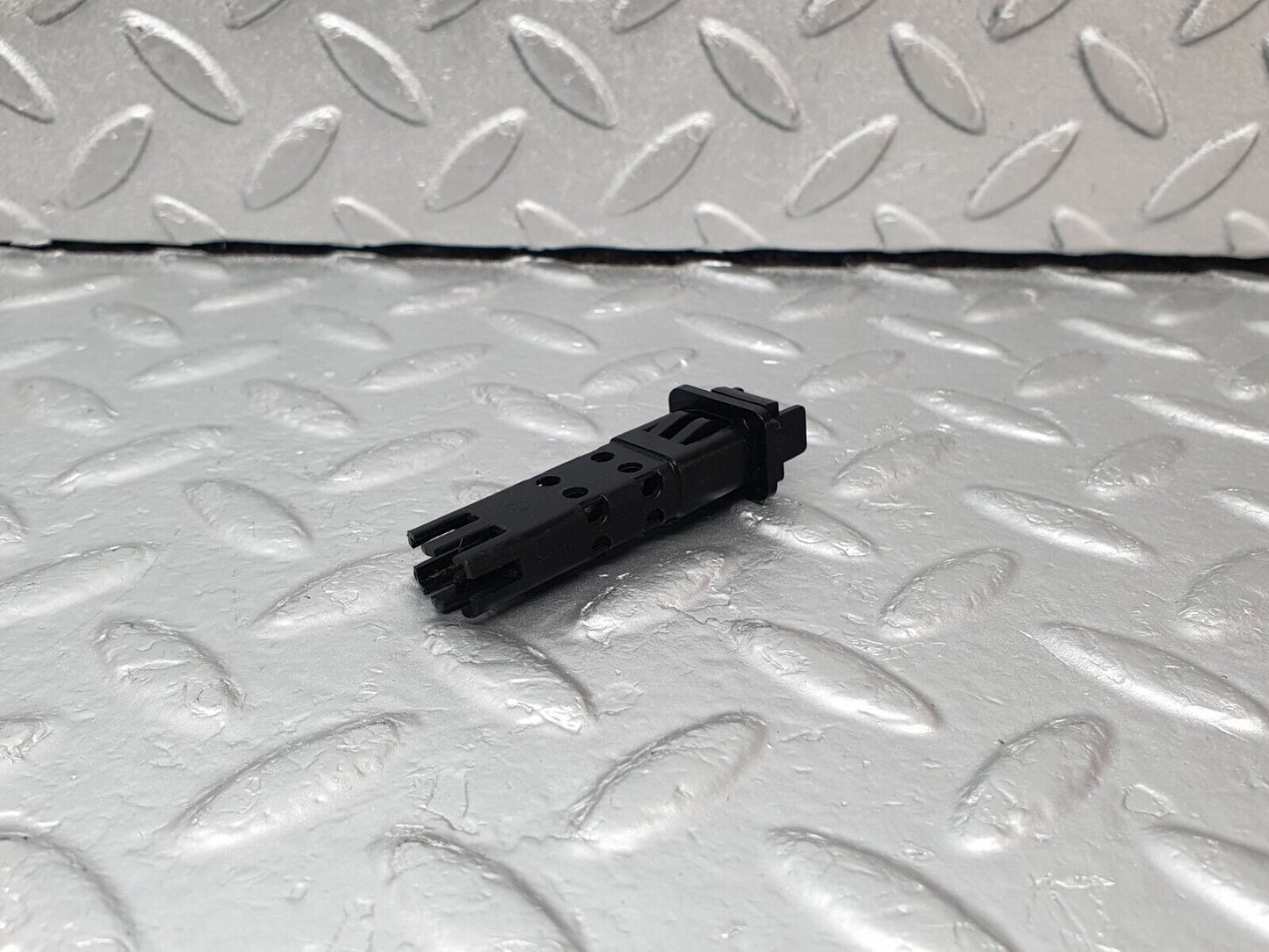 43660 Mercedes-Benz C126 380SEC Coupe Temperature Sensor Bosch