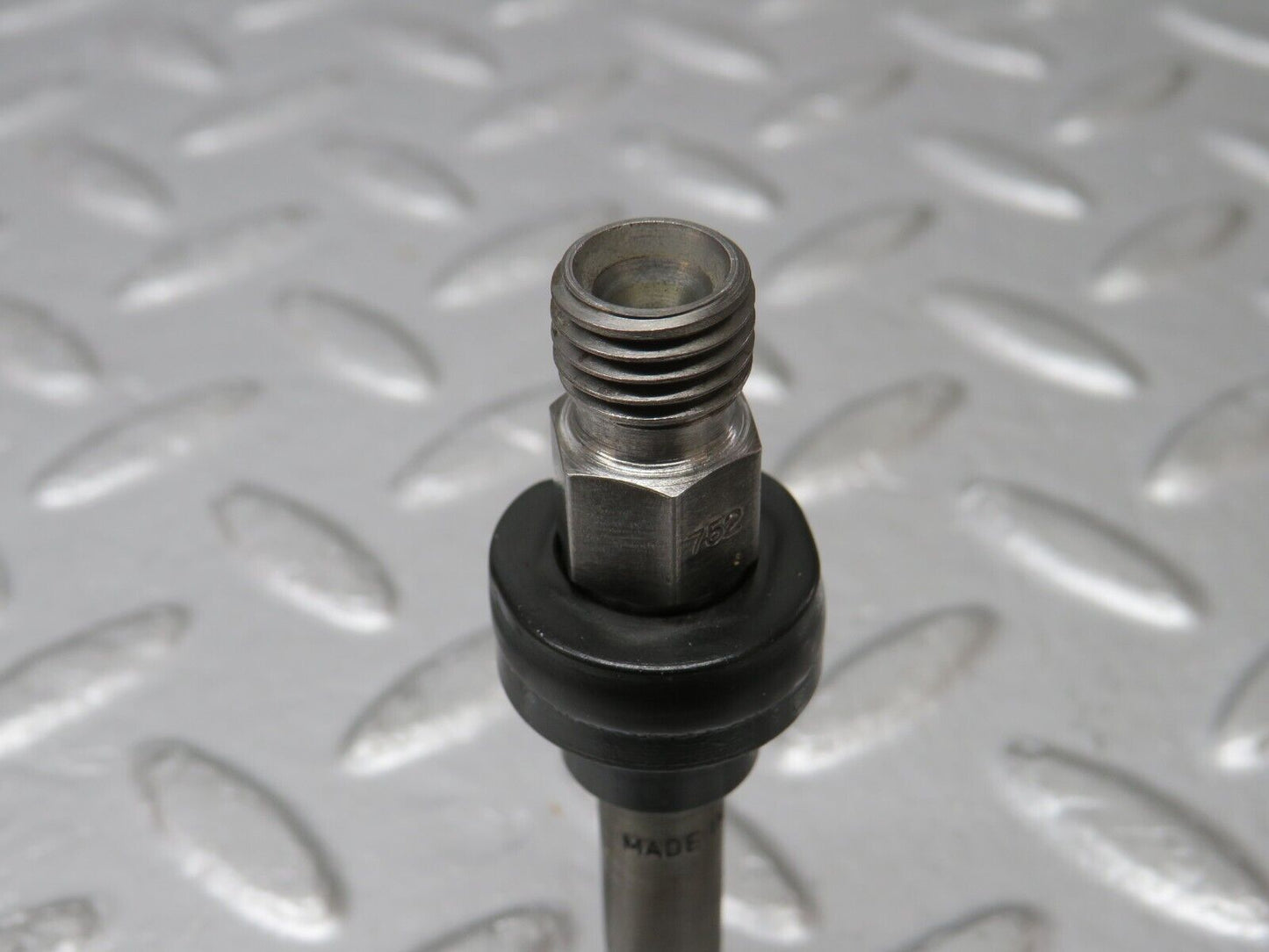 33684 Mercedes-Benz W201 190E 2.0L Fuel Injector Bosch 0437502010