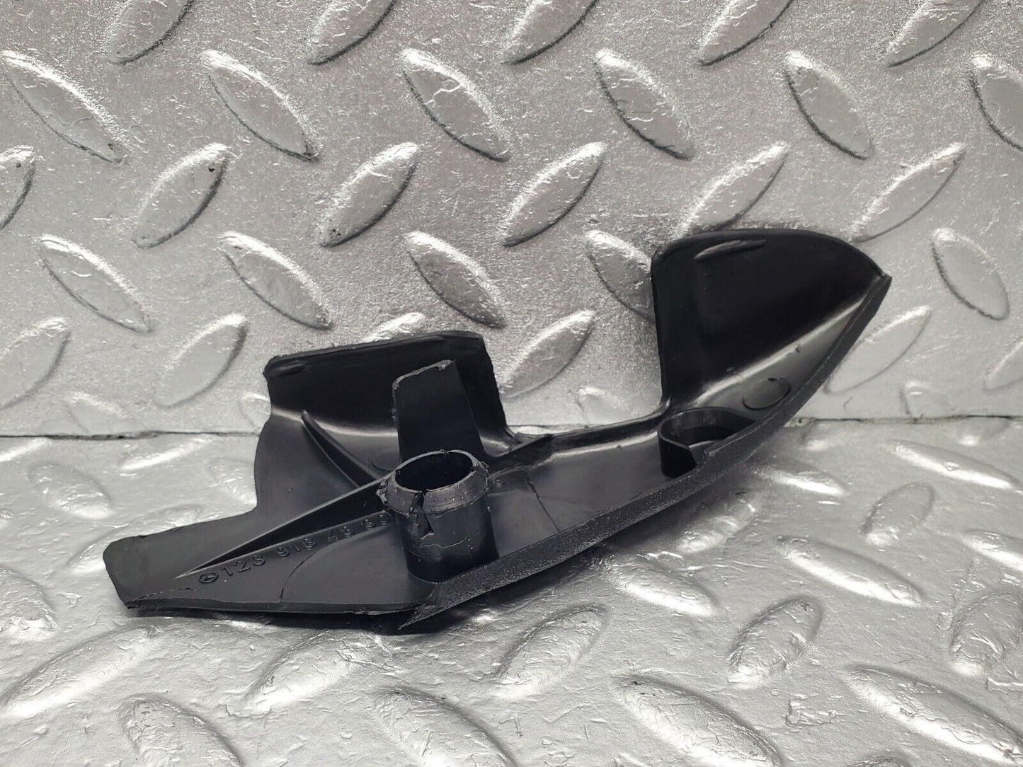 46480 Mercedes-Benz C123 280CE Coupe Front Right Seat Cover Trim Black 1239184830