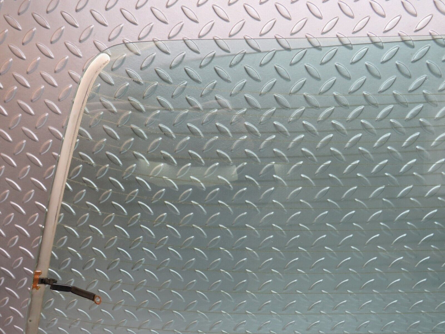 28110 Mercedes-Benz W123 280E Rear Heated Windscreen Glass