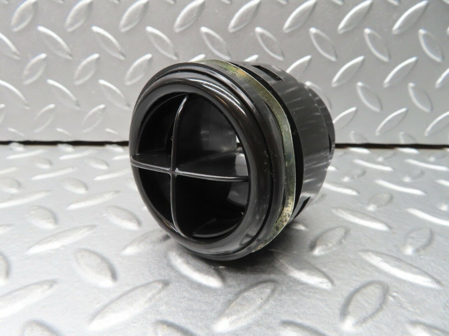 20588 Mercedes-Benz R107 450SL Dashboard  Air Vent