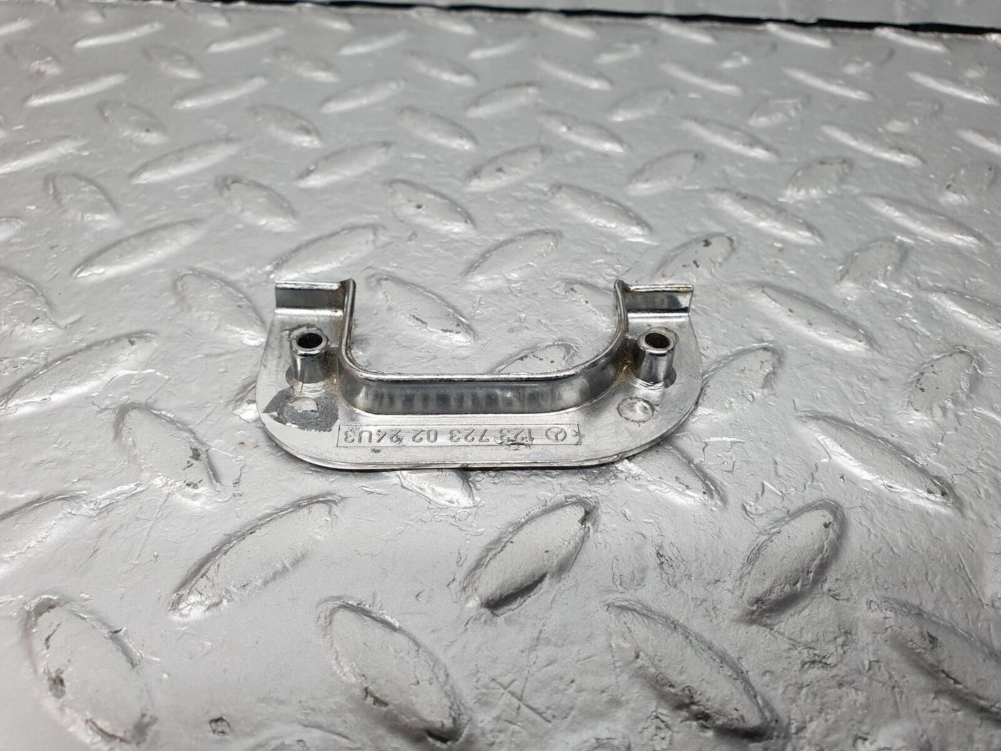 40895 Mercedes-Benz W126 300SE Interior Chrome Door Latch Trim Right 1237230224