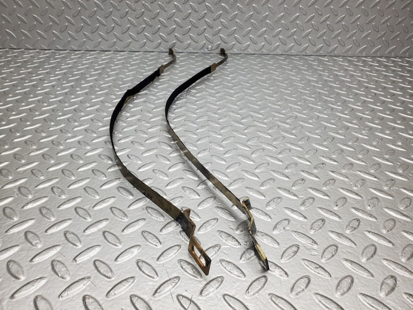 46404 Mercedes-Benz C123 280CE Coupe Heater Box Holder Strap