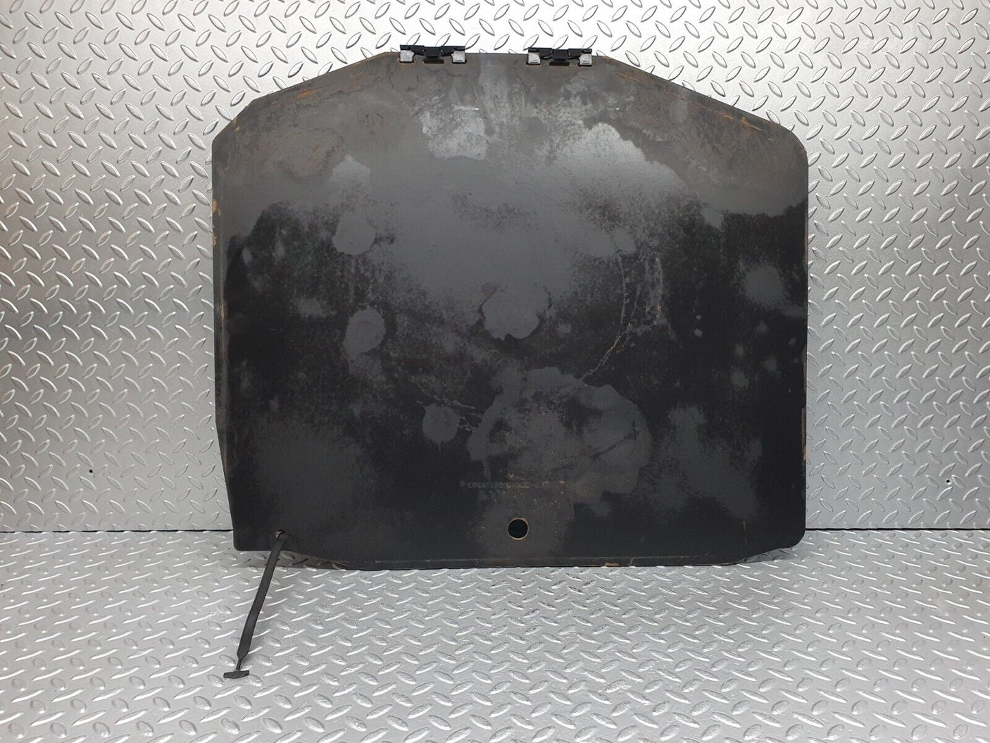 41126 Mercedes-Benz W126 300SE Spare Wheel Cover 1076930114