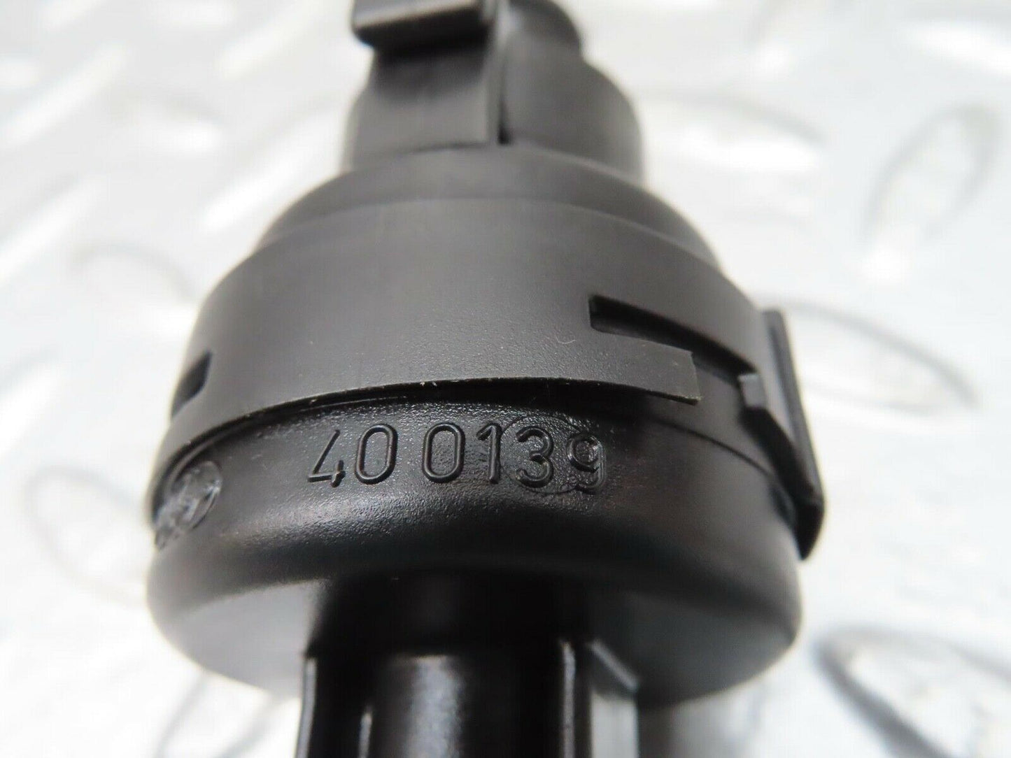 15184 Mercedes-Benz W140 S320 Left Door Lock Vacuum Actuator 400139