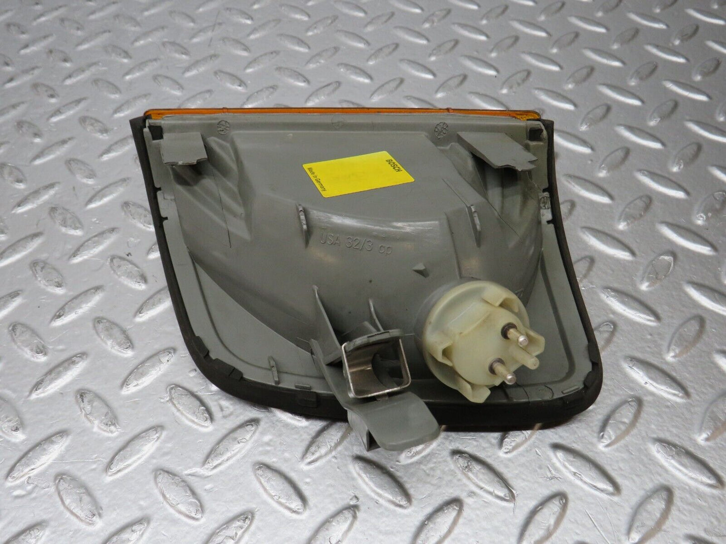 31273 Mercedes-Benz S124 220TE Wagon Front Right Indicator Light Bosch 42700R6