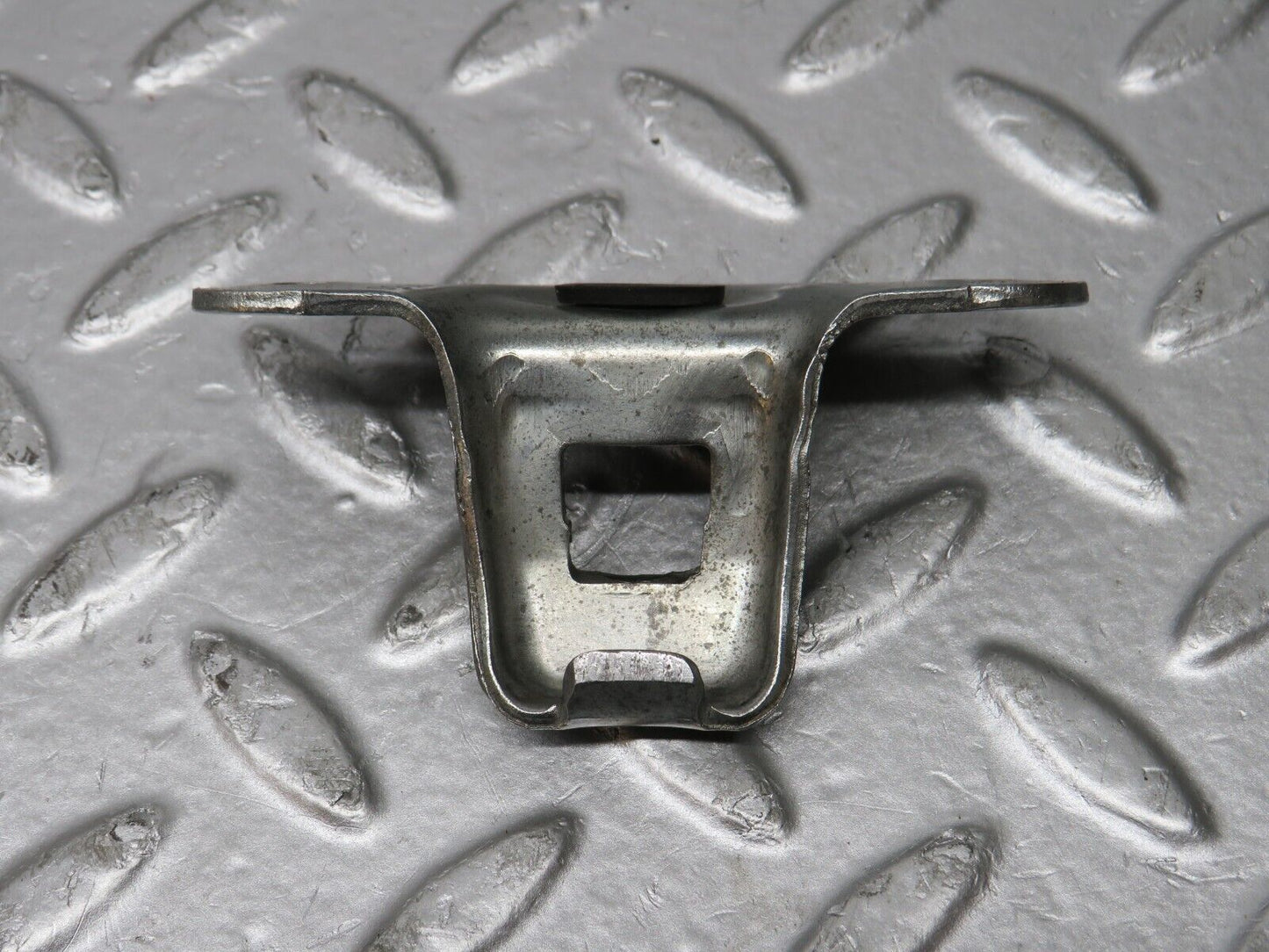 32197 Mercedes-Benz W123 230E Trunk Lock Latch 1237580150