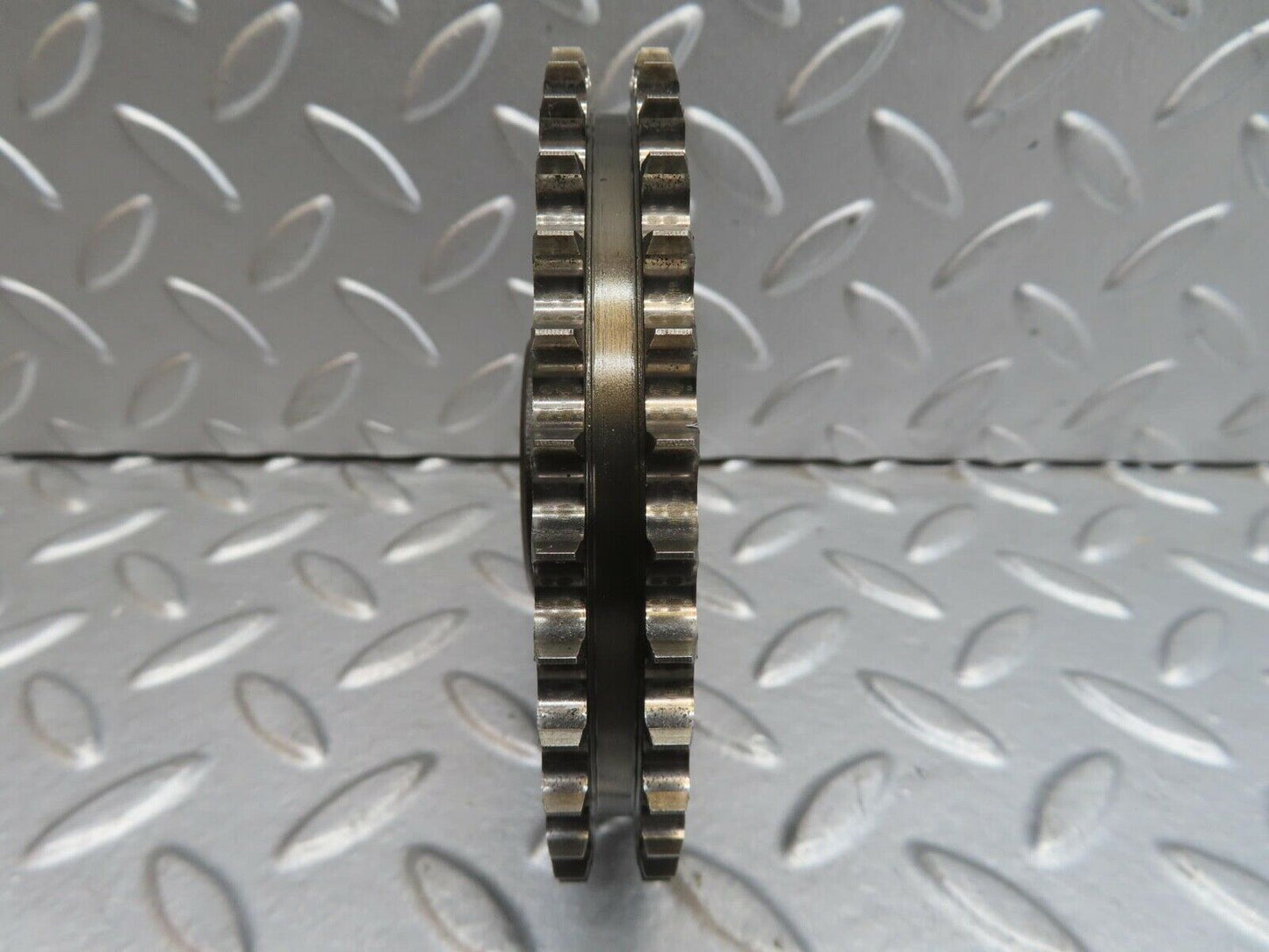 13737 Mercedes-Benz R107 450SL Camshaft Timing Gear 1160520501