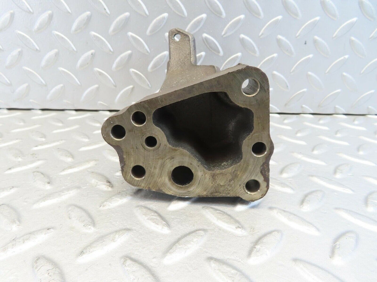 11252 Mercedes-Benz W221 S320 Turbo Bracket 6420960345