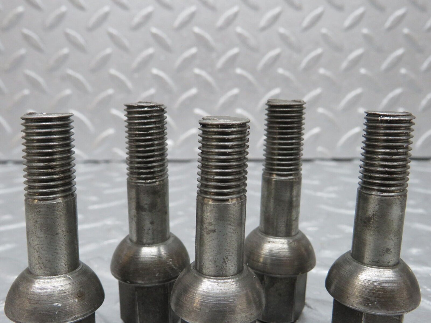 40158 Mercedes-Benz 5x Alloy Wheel Lug Bolt M12x1.5
