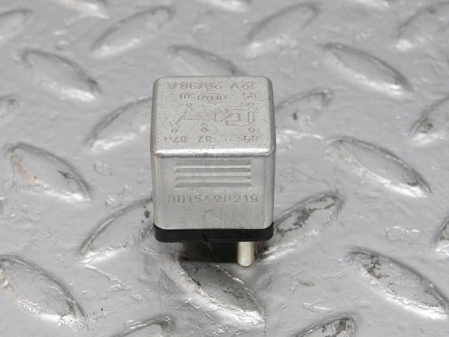 33597 Mercedes-Benz W201 190E 2.0L Multi Purpose Relay 0015420219