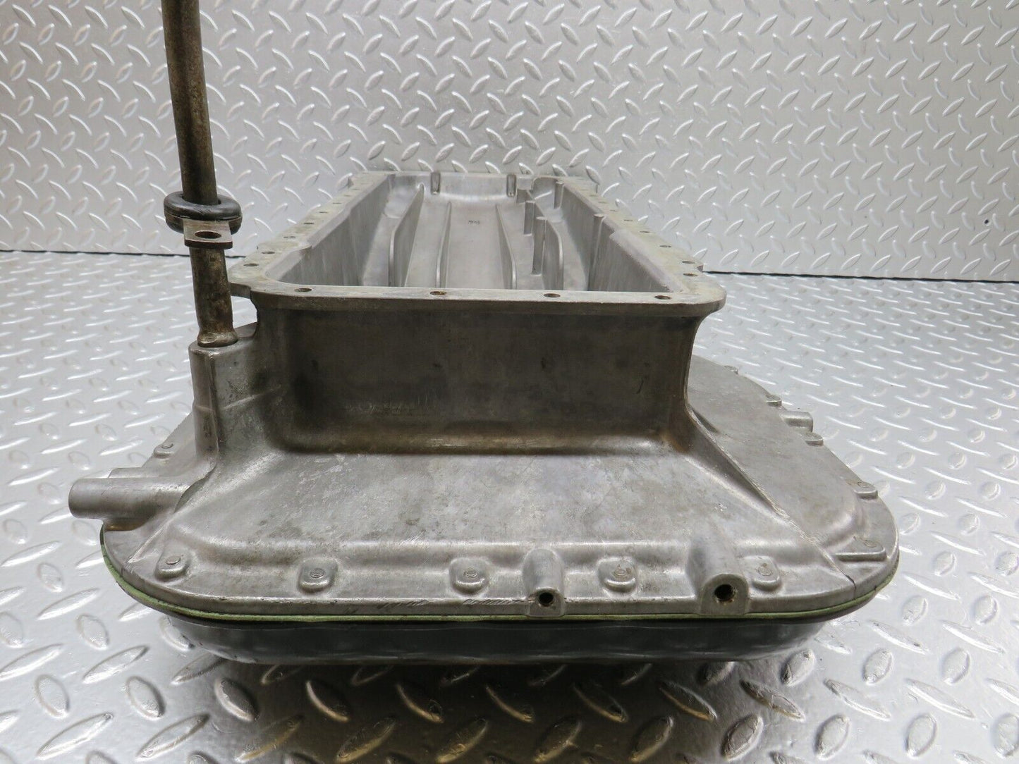 34530 Mercedes-Benz C126 380SEC Coupe Oil Pan Oil Sump 1170140002
