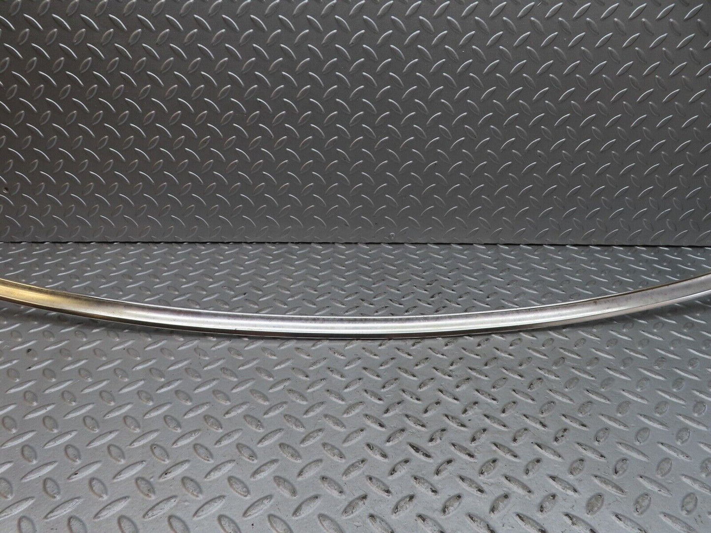 17676 Mercedes-Benz W116 450SEL  Rear Windscreen Chrome Frame