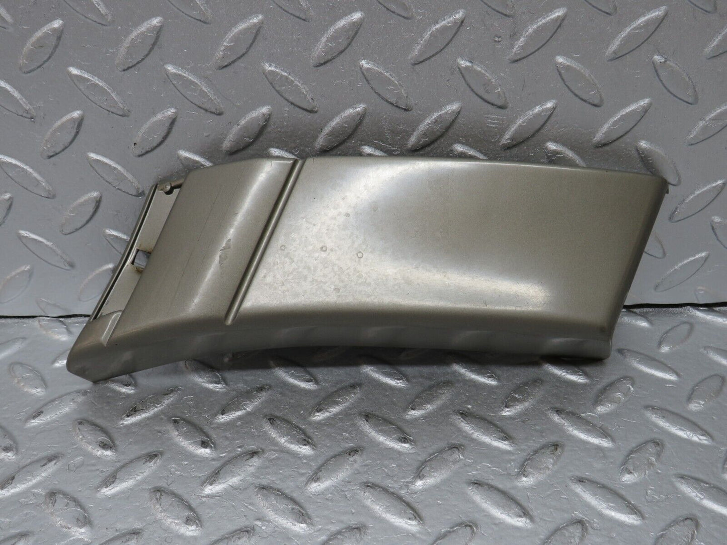 36008 Mercedes-Benz W126 420SE Rear Right Fender Wing Moulding Trim 1266904240