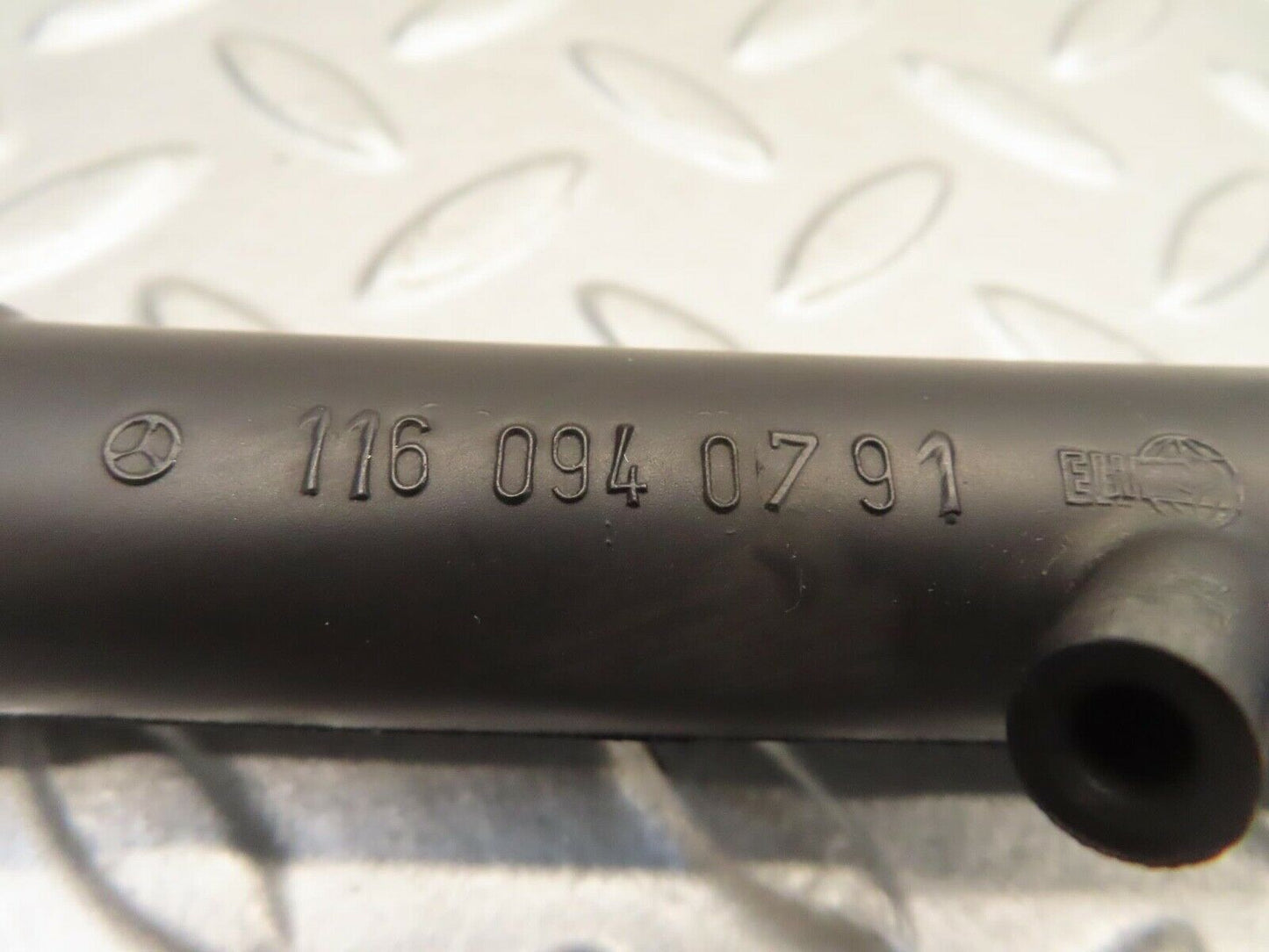 11722 Mercedes-Benz R107 450SL Coupe Crankcase Breather Hose 1160940791