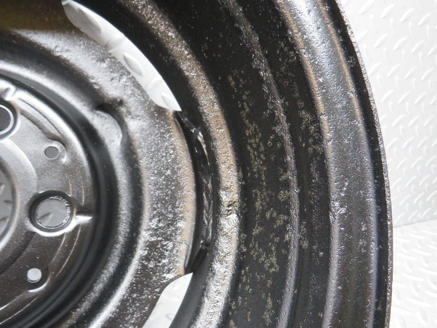 39049 Mercedes-Benz Steel Wheel Set 6Jx14H2 1084000002