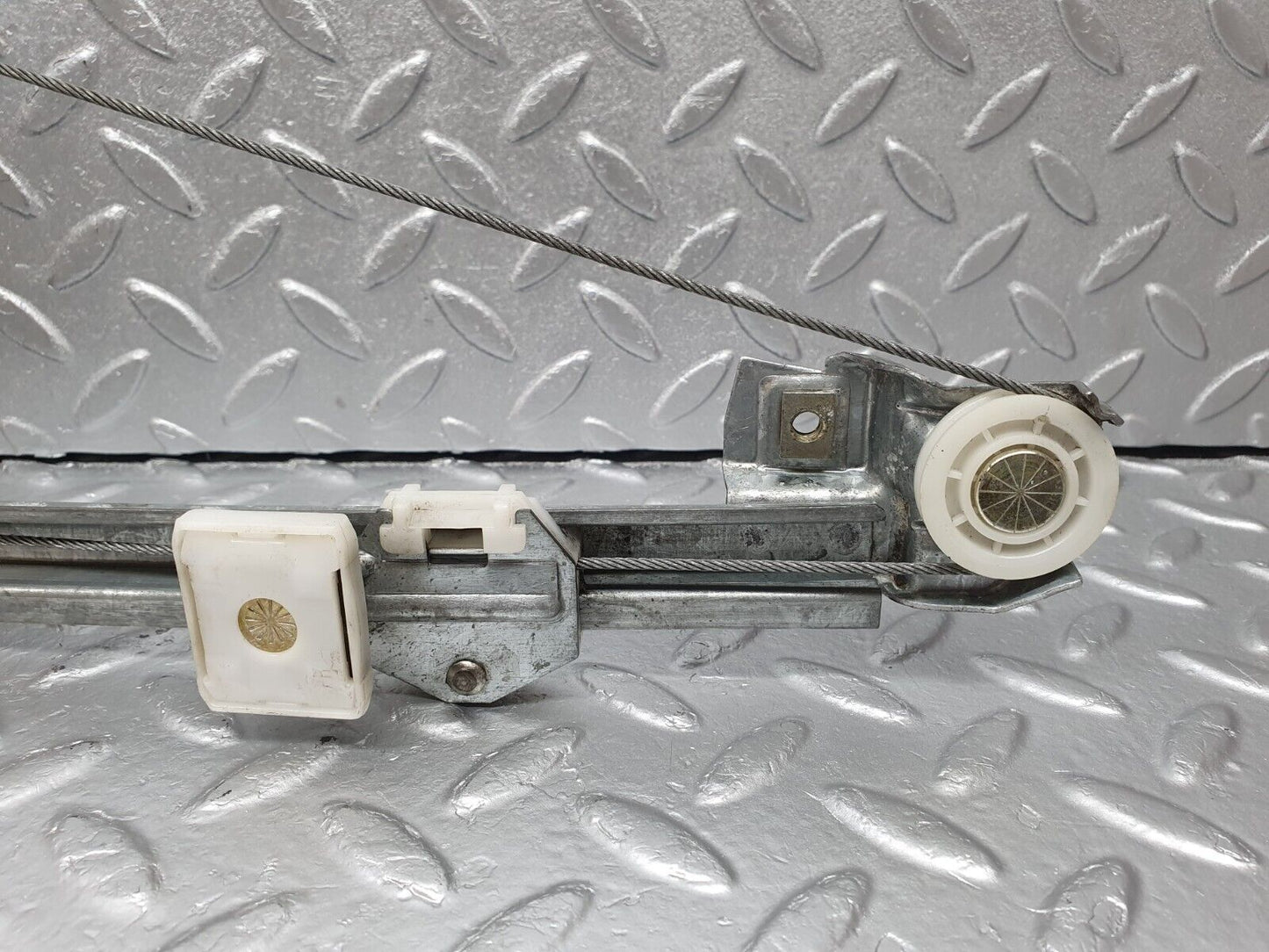 41402 Mercedes-Benz W124 200E Rear Right Manual Window Regulator