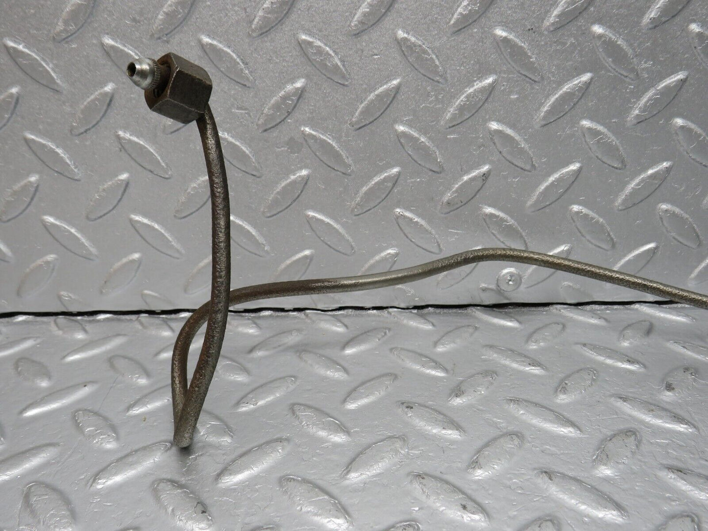 40482 Mercedes-Benz W110 230 Oil Line Pipe