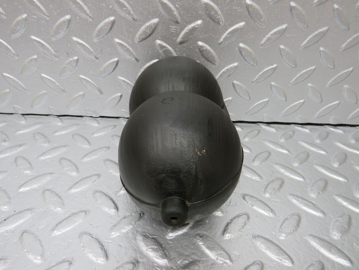 33990 Mercedes-Benz W124 260E Vacuum Reservoir Tank
