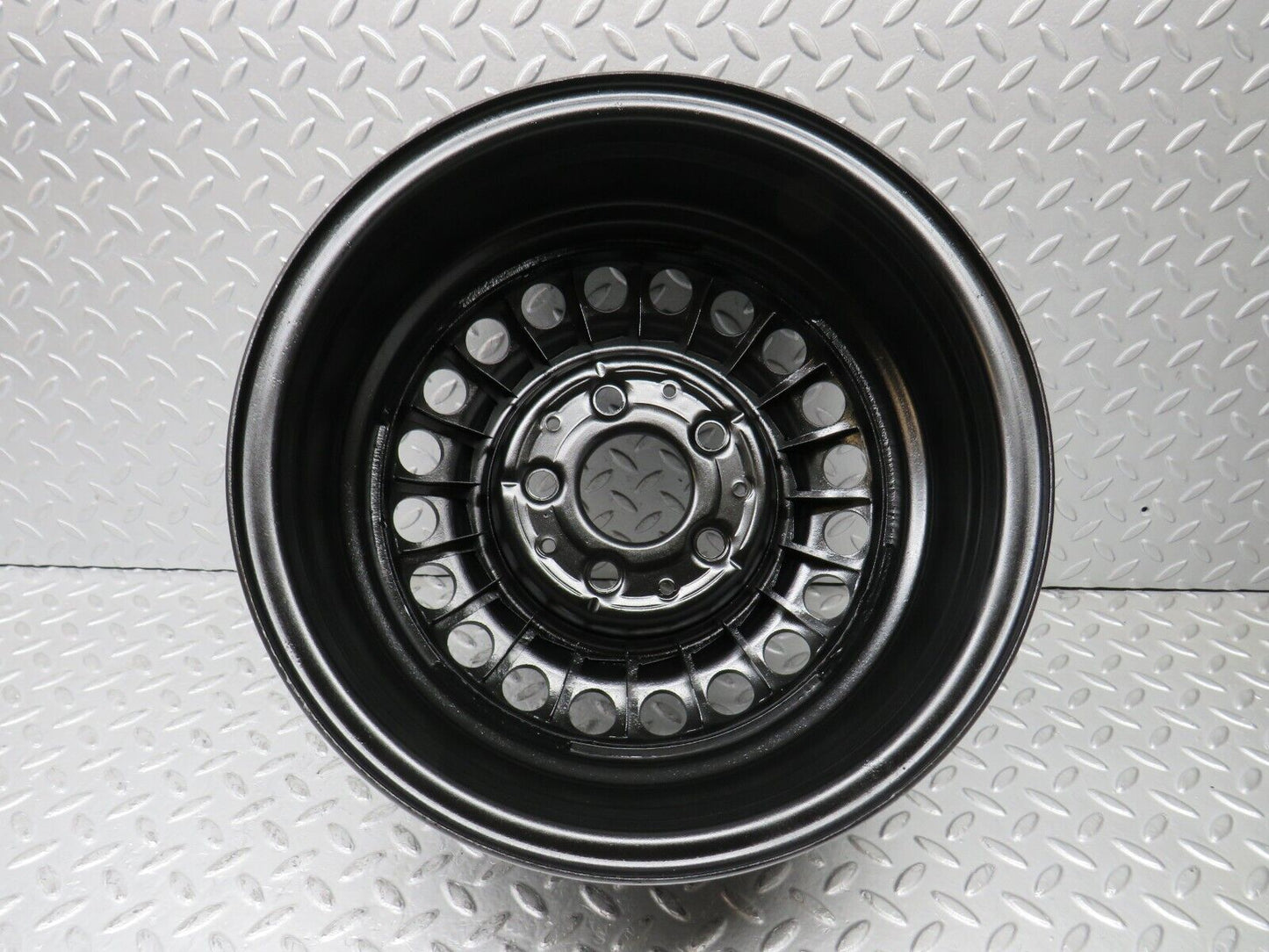 37726 Mercedes-Benz W109 300SEL Steel Wheel 6Jx14H2 ET30 1084000702