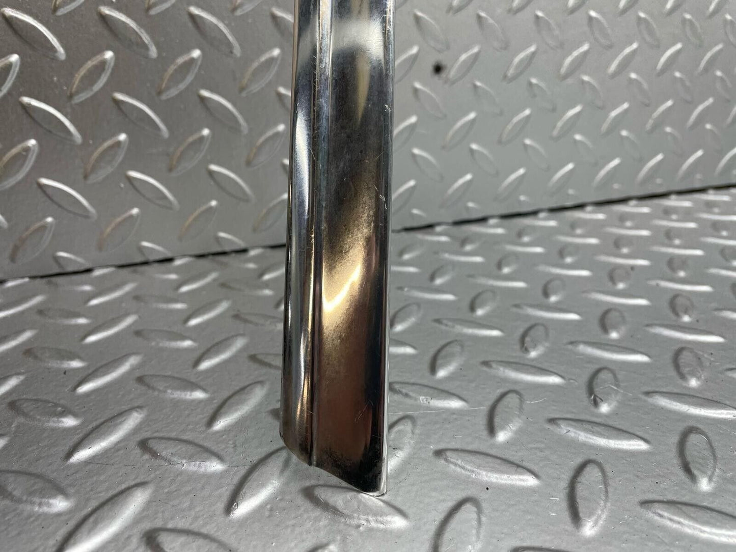 40520 Mercedes-Benz W108 Rear Windscreen Chrome Frame