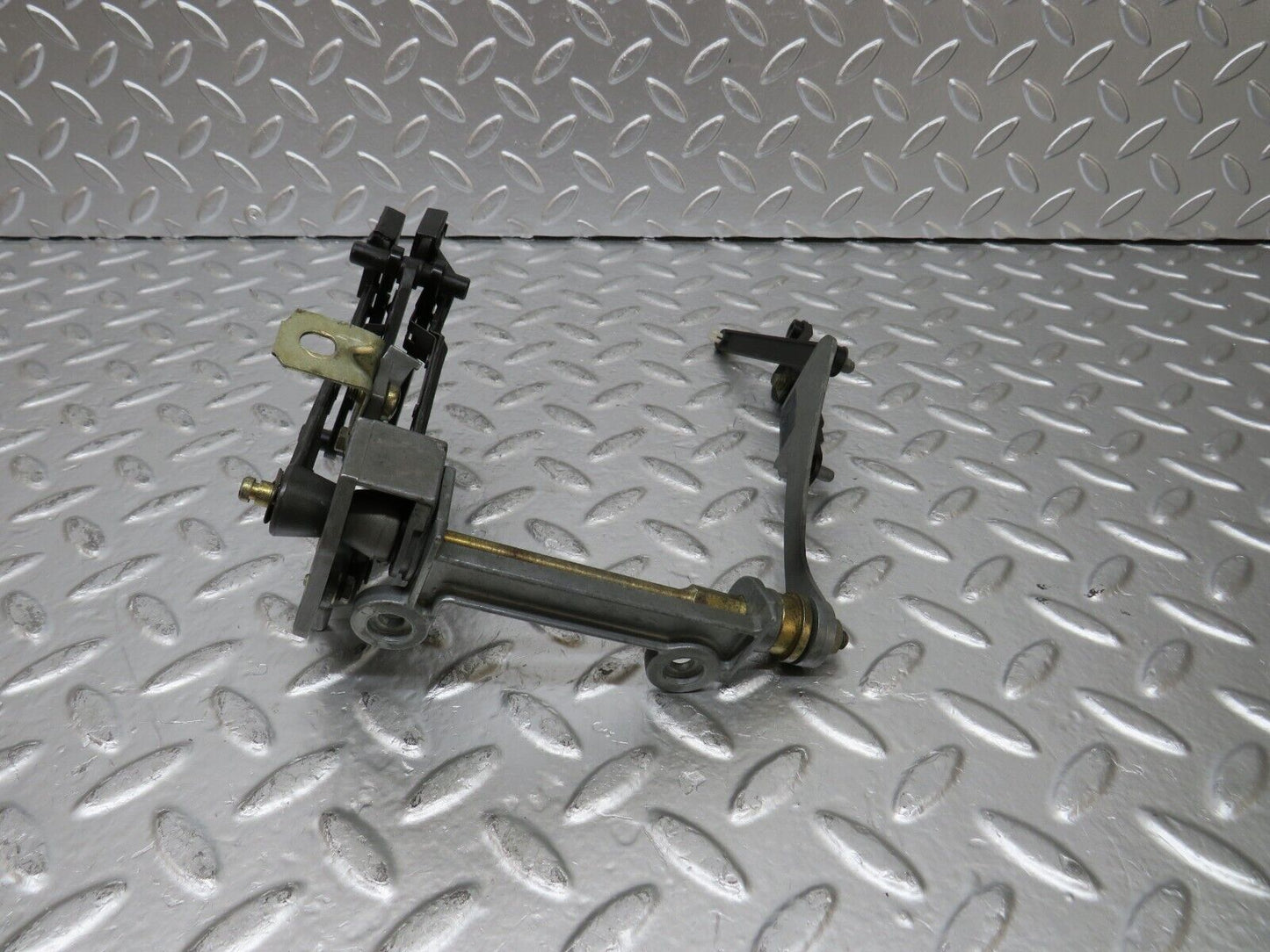25099 Mercedes-Benz R107 C107 Heater Control Mechanism