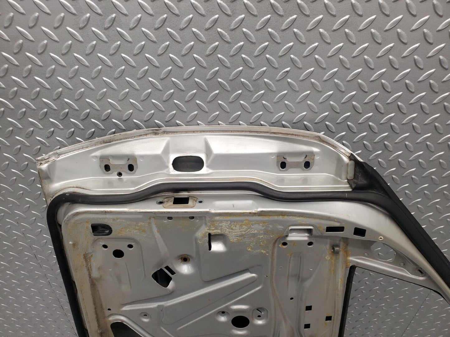 46121 Mercedes-Benz W124 Front Right Door