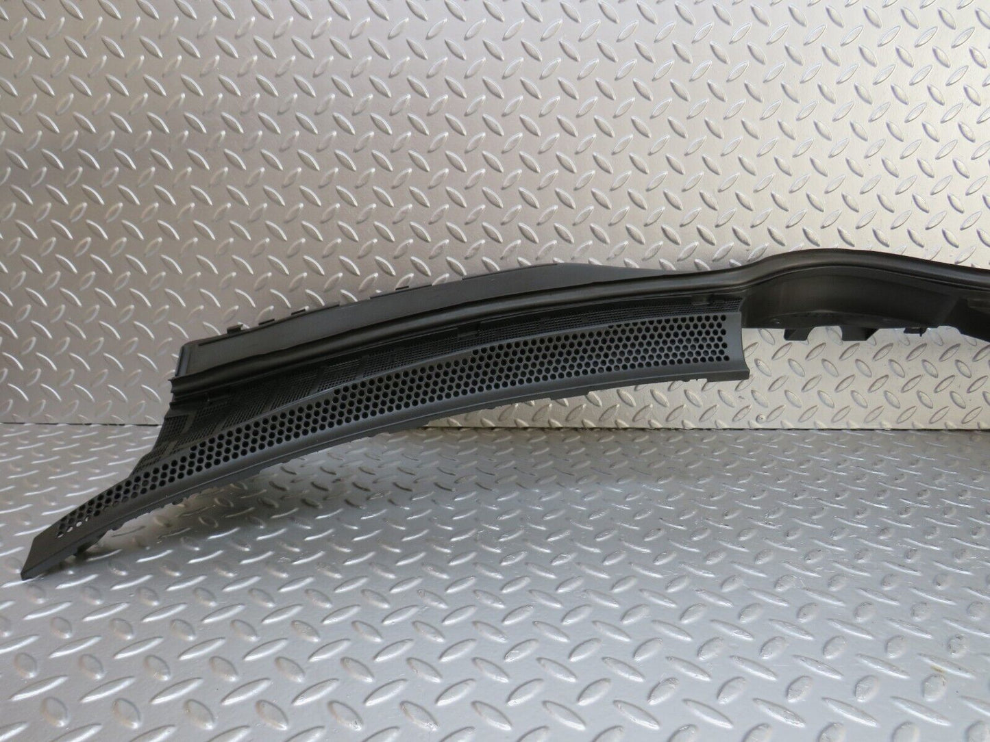 33513 Mercedes-Benz W202 C180 Water Drain 2028300413 2028300613