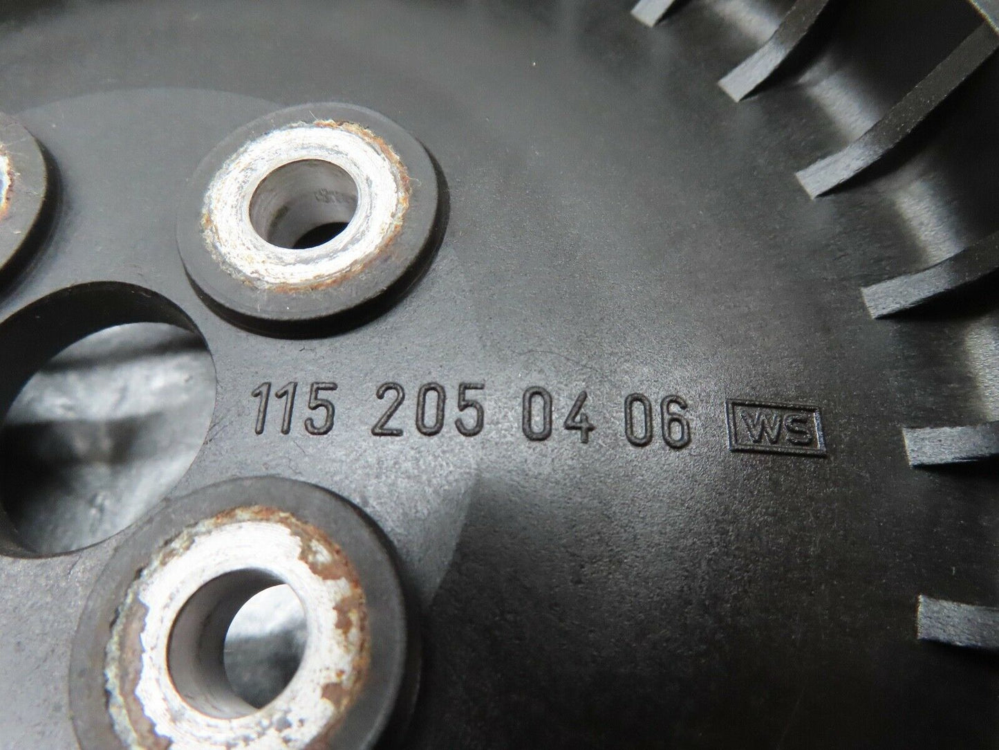 17938 Mercedes-Benz W123 200 Engine Cooling Fan 1152050406
