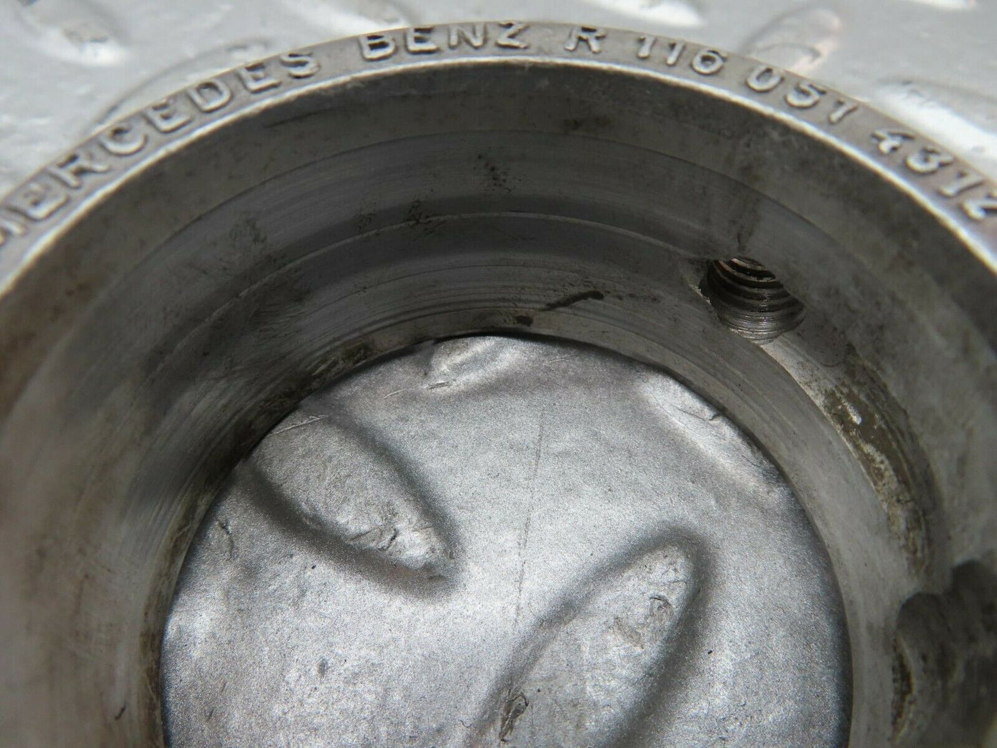15648 Mercedes-Benz R107 450SL Camshaft Tower Bearing 1160514312