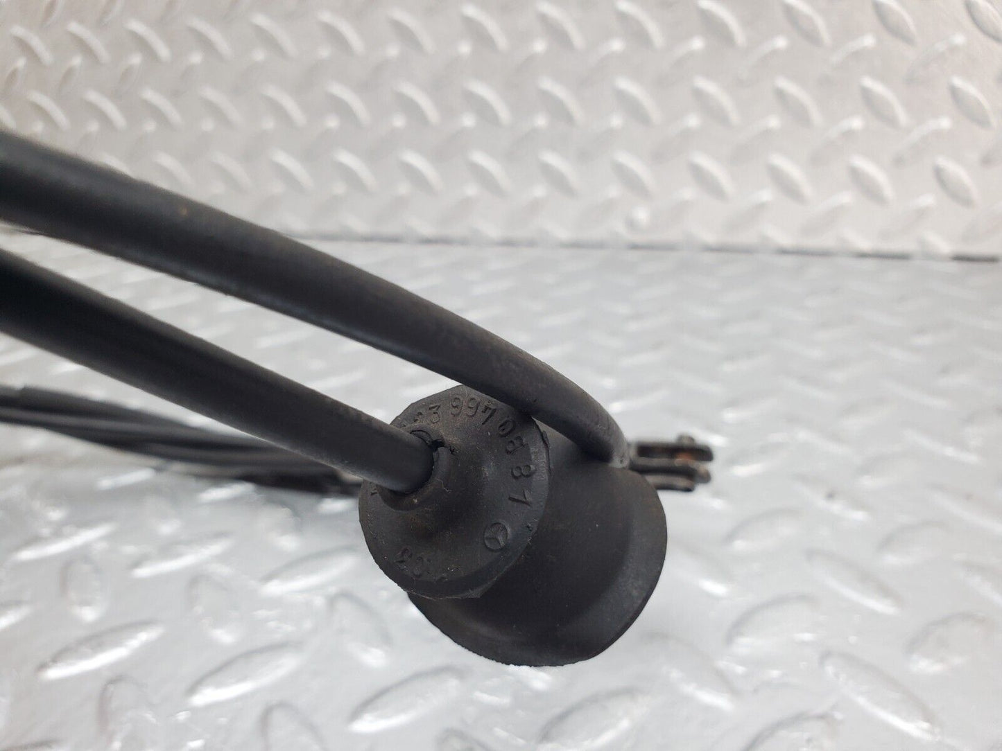 44421 Mercedes-Benz W123 280E Bonnet Release Cable 1239970681