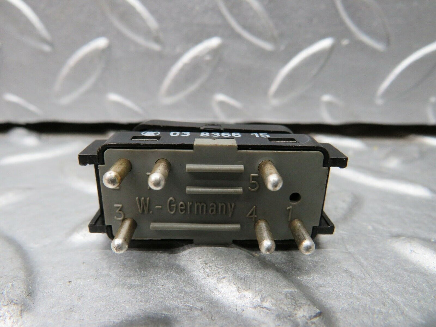 21883 Mercedes-Benz S124 Wagon Tailgate Window Washer Switch 1248210051