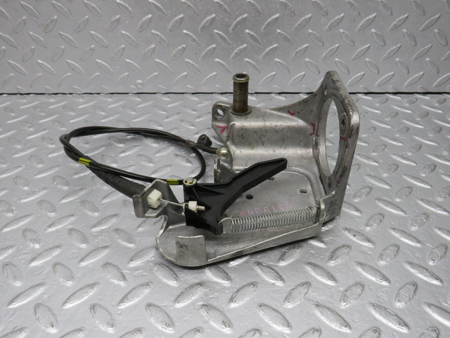 38434 Mercedes-Benz R129 280SL Coupe Brake Pedal Bracket 1402921031 1242901019 1292600651