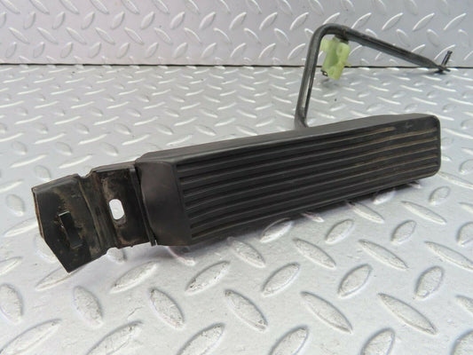 9343 Mercedes-Benz C124 300CE Coupe Accelerator Pedal With Rubber 1263000504