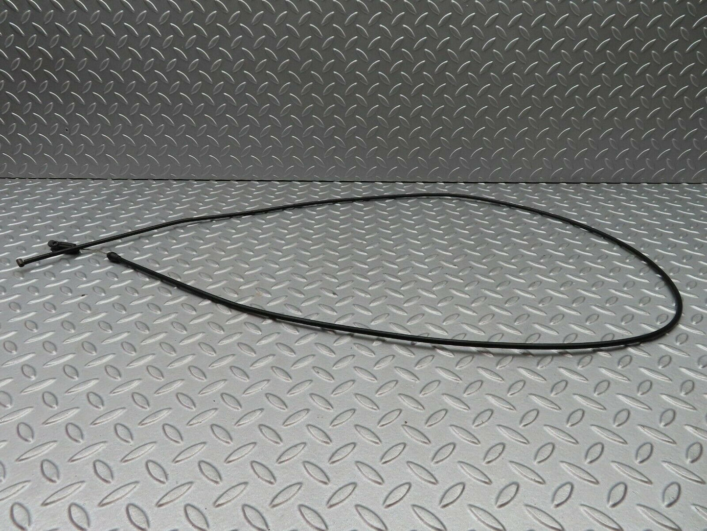 5536 Mercedes-Benz W124 230E Bonnet Release Cable