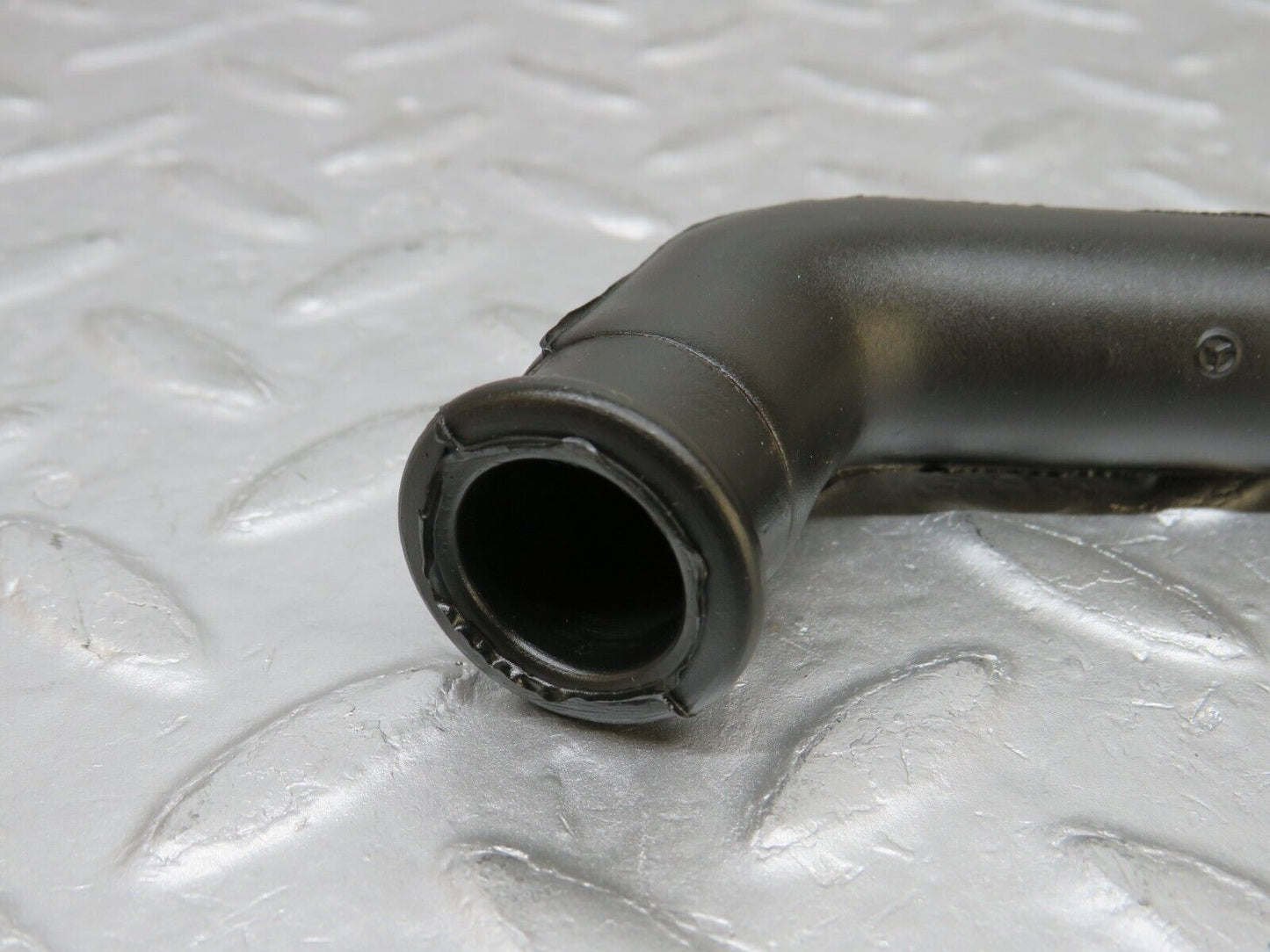 37556 Mercedes-Benz W109 300SEL Crankcase Breather Hose Pipe 1160940091
