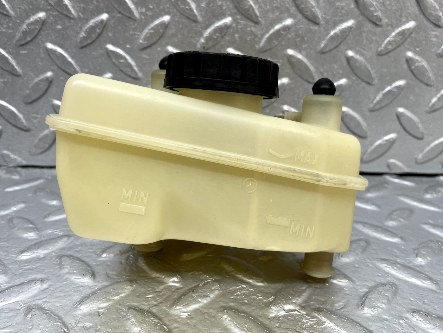 44271 Mercedes-Benz W123 280E Brake Fluid Reservoir Tank Dba