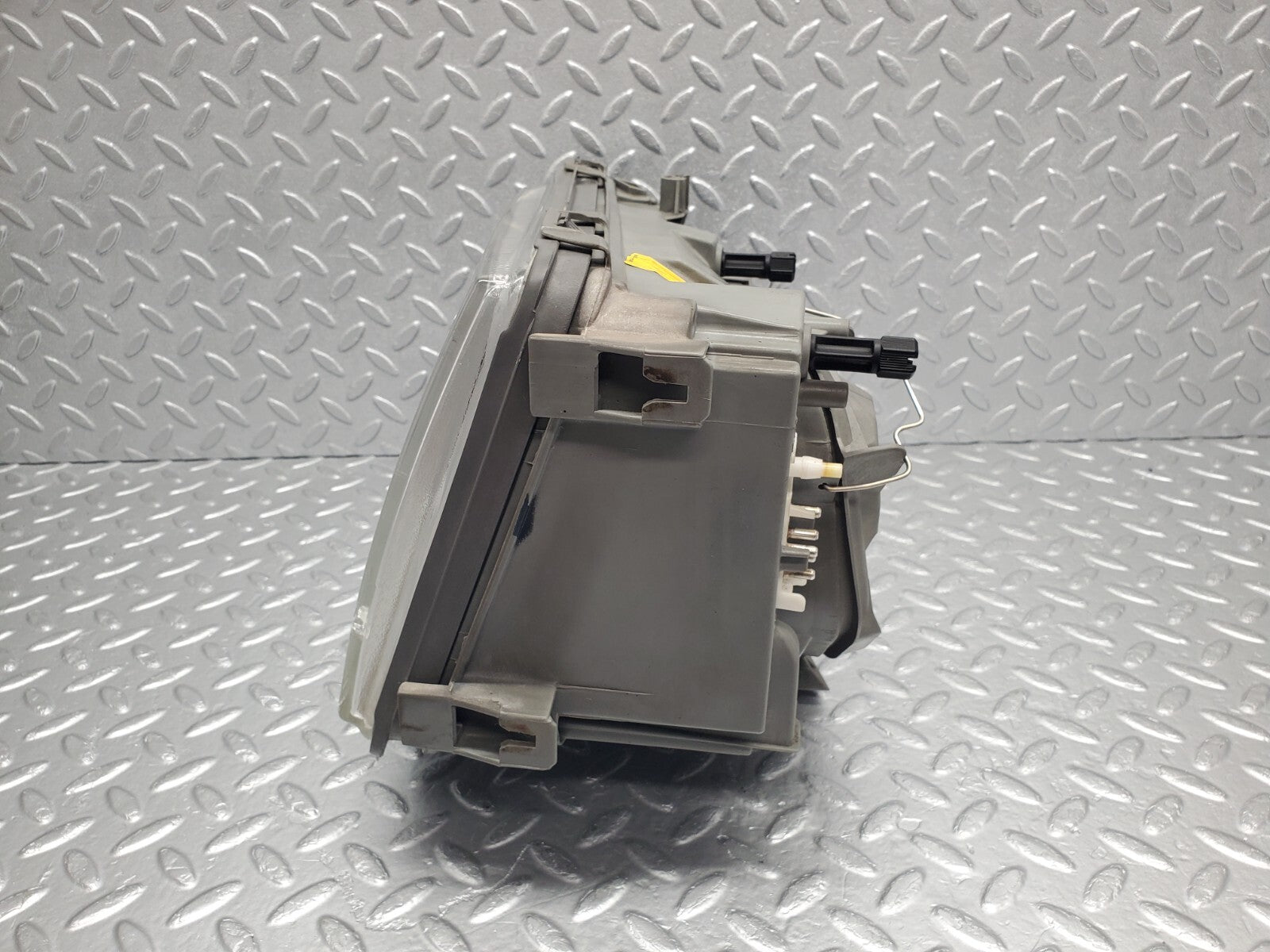 45050304
