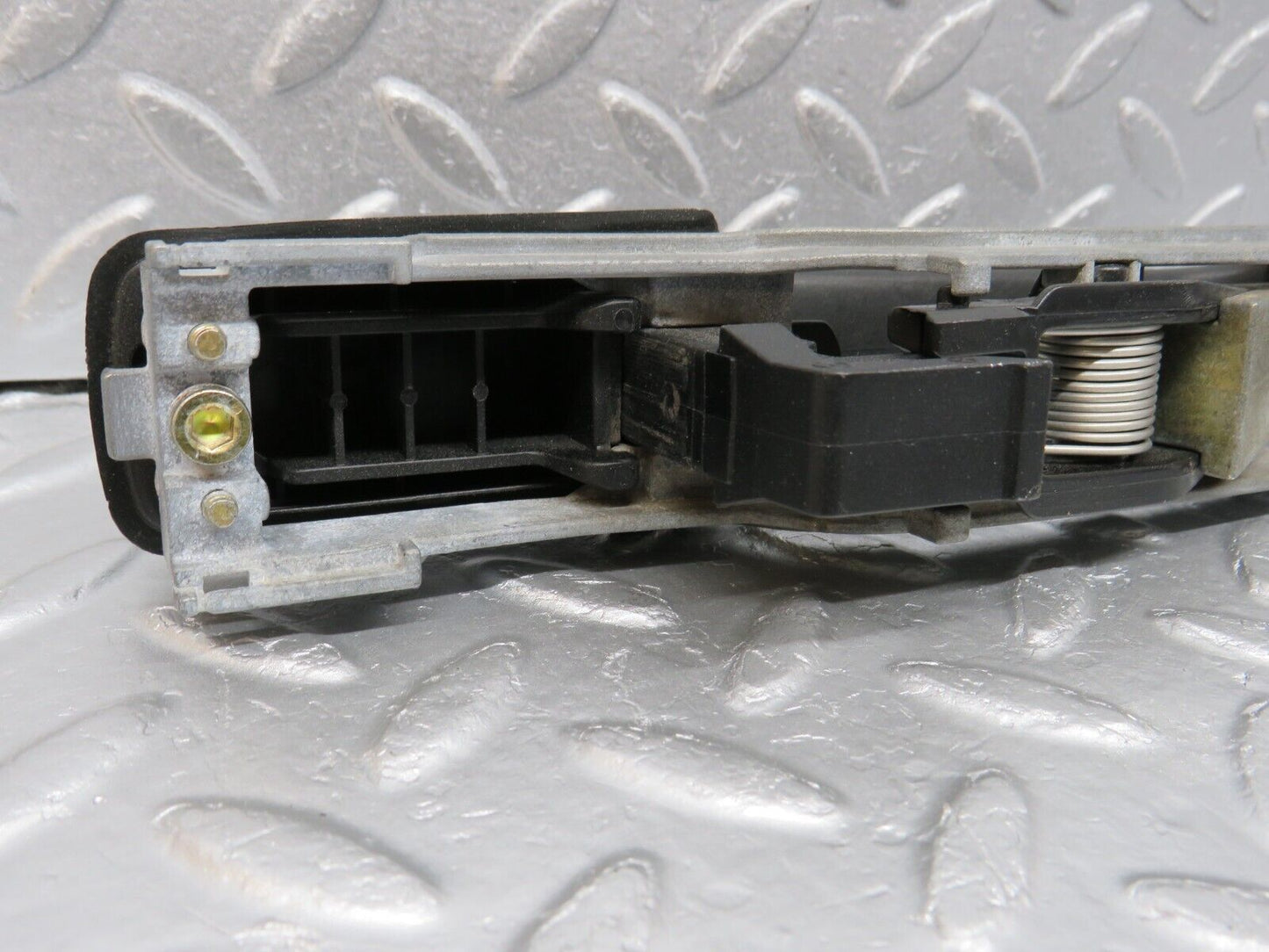 39769 Mercedes-Benz R129 320SL Coupe Left Door Exterior Handle